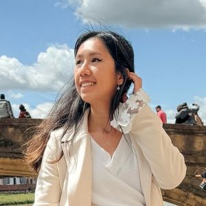 Meet your Posher, Vania